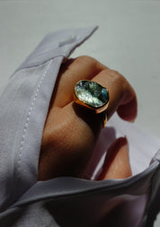 The Wild One - Raw Labradorite Ring 18K