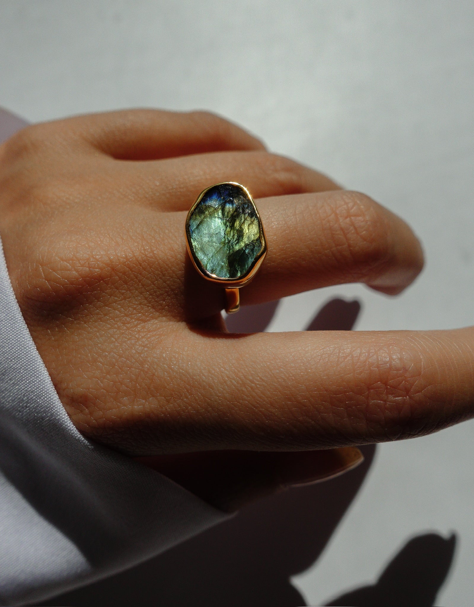 The Wild One - Raw Labradorite Ring 18K