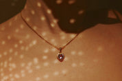 CLEO Necklace - Heartshaped Amethyst and Rainbow Moonstone 18K